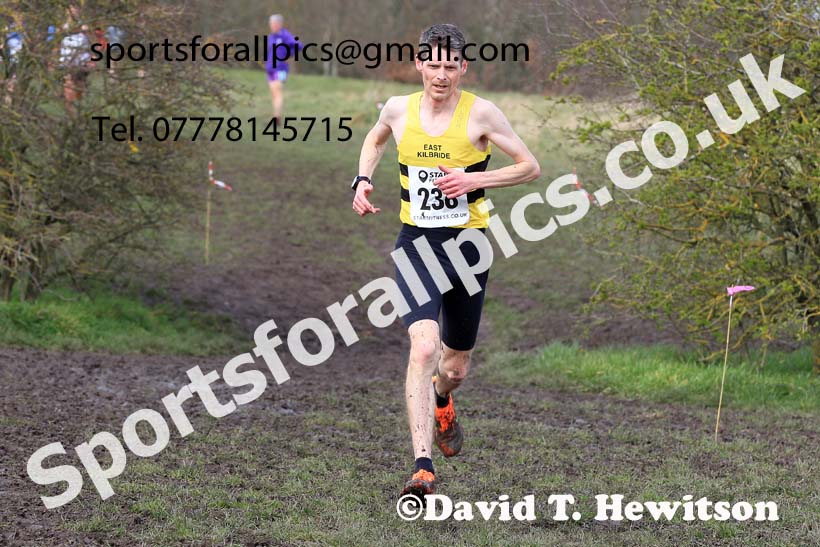 Men 35 to 60 in the 2023 BMAF Cross Country Champs., Wallsend. Photo: David T. Hewitson/Sports for All Pics
